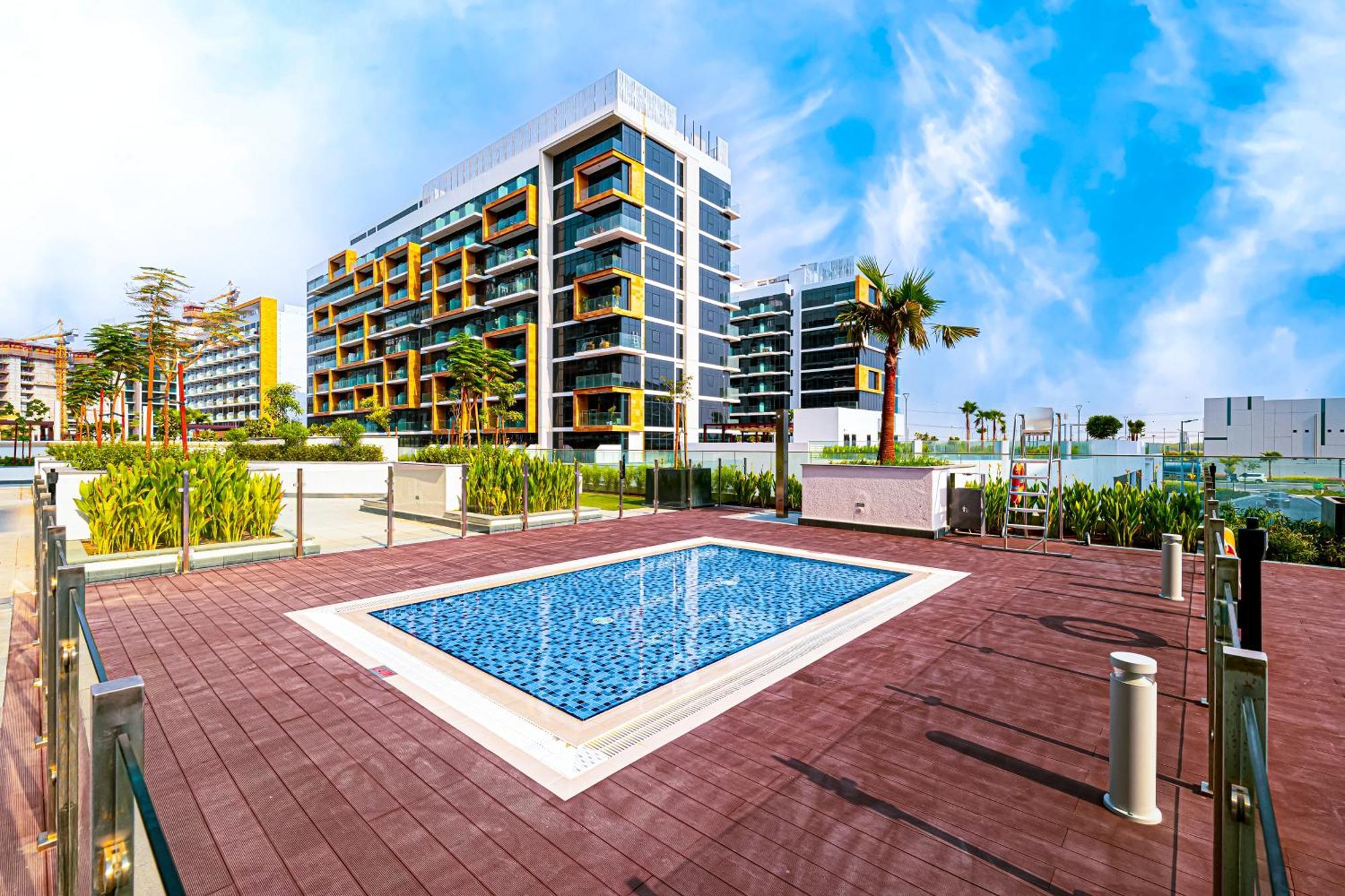 Apartamento Brand New! Downtown View, Designed, King Bed, Pool Dubái Exterior foto